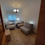 Apartament Fausztland *