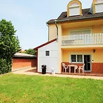Apartamento Fausztland