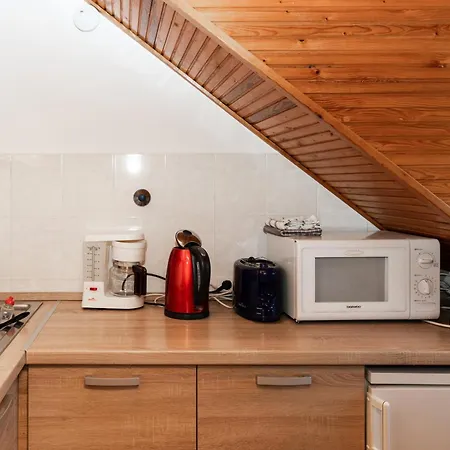 Fausztland Apartamento Zamárdi