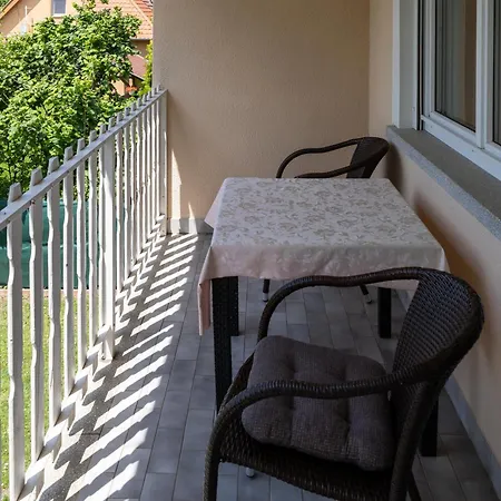 Fausztland Apartament