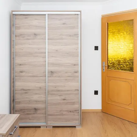 Fausztland アパート Zamárdi