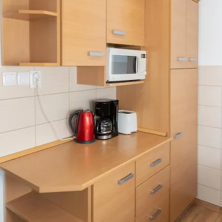 Fausztland * Zamárdi