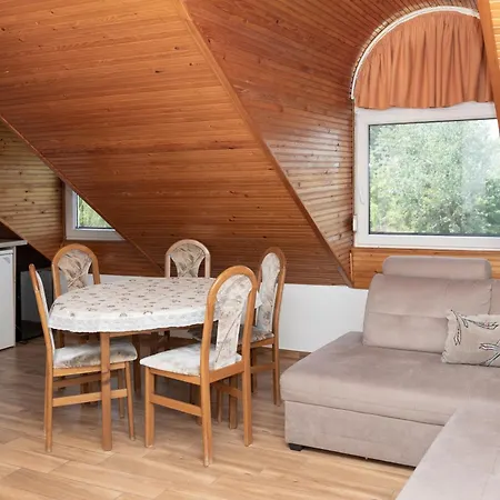 Fausztland アパート *